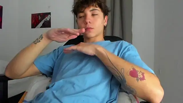 Joe23   online show from October 1, 3:43 am