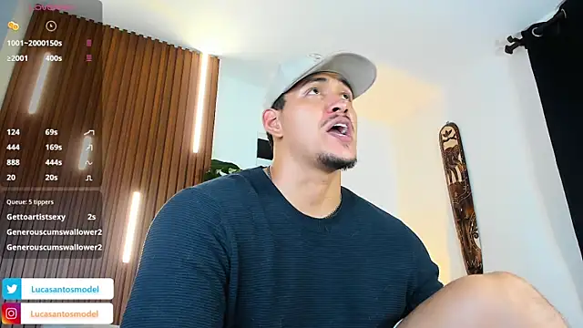 lucasanto  online show from March 27, 8:26 am