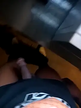 Snapshot of mbuyeleni chatting on February 25, 8:58 am mbuyeleni online show from February 25, 8:58 am