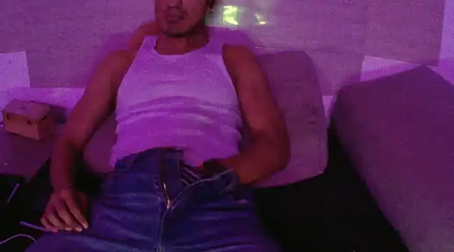 thesummerboy online show from January 14, 11:42 am