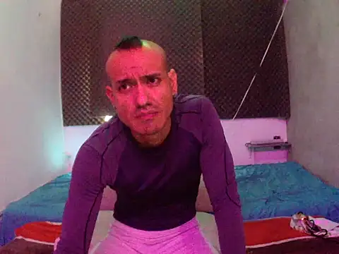 thesummerboy online show from October 3, 5:07 pm