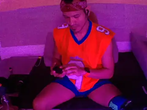 thesummerboy online show from January 19, 12:06 am