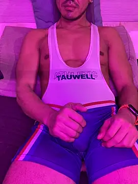 thesummerboy online show from December 21, 7:56 am