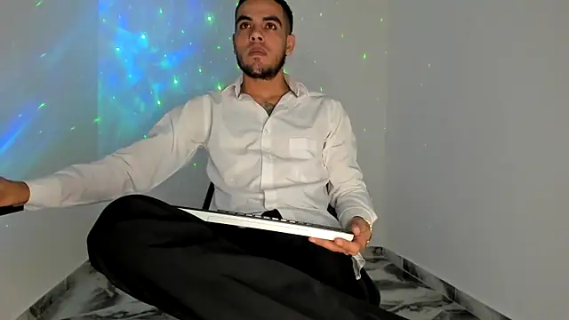 mikee scooth online show from April 10, 10:06 pm