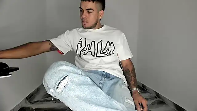 mikee scooth online show from November 18, 4:33 pm