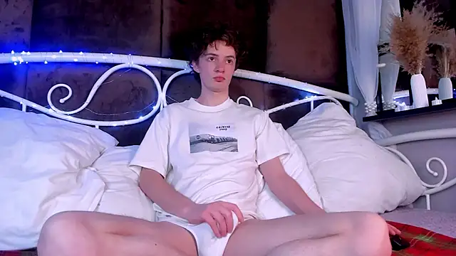 LukeSweet online show from March 24, 6:02 pm