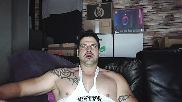 XxBigboybandxX online show from April 4, 5:37 am