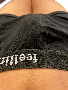 Snapshot of Kara1ucak_ chatting on October 10, 6:35 pm Kara1ucak  online show from October 10, 6:35 pm