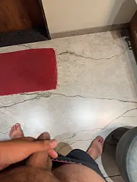 Snapshot of versatile_guy01 chatting on October 20, 7:07 pm versatile guy01 online show from October 20, 7:07 pm