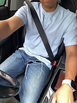 Snapshot of YoBody755 chatting on October 17, 10:08 am YoBody755 online show from October 17, 10:08 am