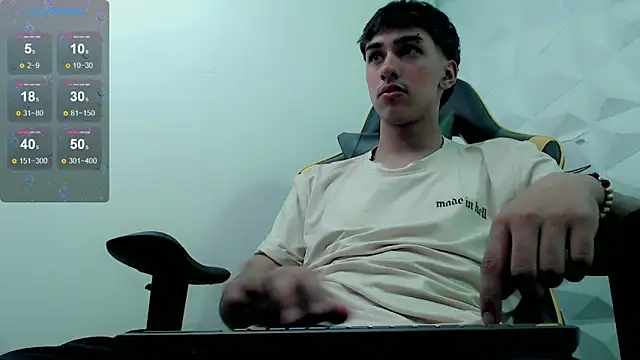 Snapshot of Jake_tripp chatting on December 11, 3:26 am Jake tripp online show from December 11, 3:26 am