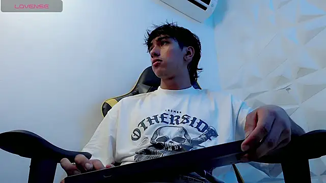 Snapshot of Jake_tripp chatting on March 16, 3:04 am Jake tripp online show from March 16, 3:04 am