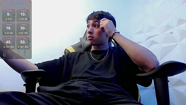 Snapshot of Jake_tripp chatting on December 13, 4:43 am Jake tripp online show from December 13, 4:43 am