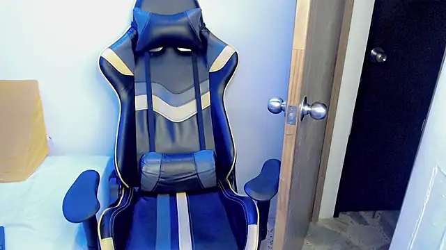 Snapshot of Jake_tripp chatting on September 30, 3:12 am Jake tripp online show from September 30, 3:12 am