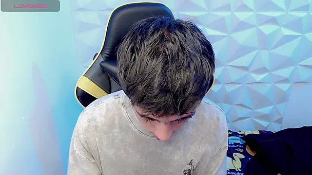 Snapshot of Jake_tripp chatting on December 31, 4:27 am Jake tripp online show from December 31, 4:27 am