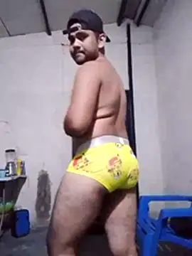 travieso2893 online show from July 3, 3:56 am