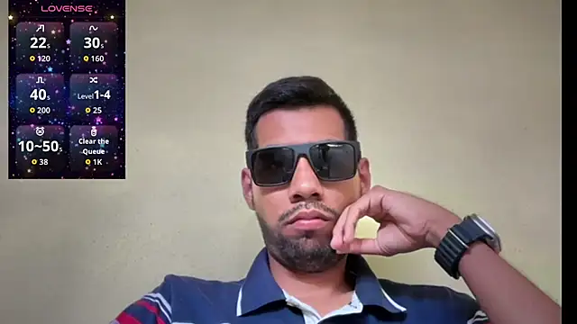 Snapshot of EnriquePersian197 chatting on September 16, 6:53 pm EnriquePersian197 online show from September 16, 6:53 pm