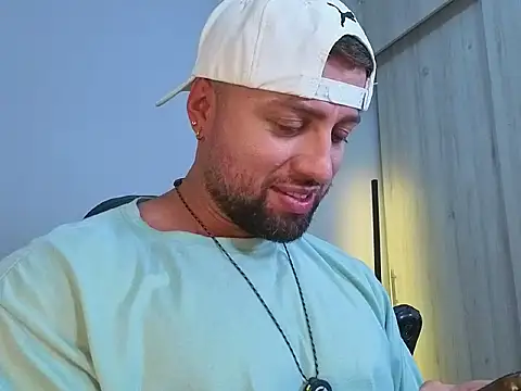 OwenMaximus814 online show from July 26, 9:12 pm