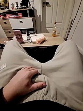 Kevindauerhorny online show from December 10, 6:17 pm