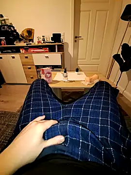 Kevindauerhorny online show from January 23, 11:05 pm