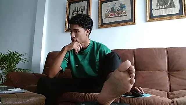 Snapshot of Masterikee chatting on October 28, 12:07 pm Masterikee online show from October 28, 12:07 pm