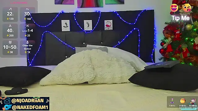 toyboys1 online show from December 8, 3:00 am