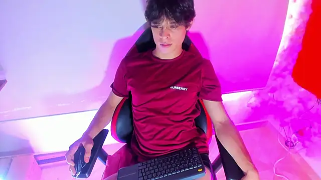 LilOwen  online show from January 12, 8:35 pm