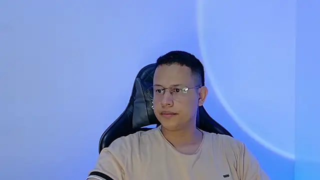 LiamVidal online show from July 7, 11:41 pm