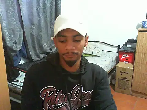 Snapshot of 29YOURZ_28_ chatting on October 8, 10:30 am 29YOURZ 28  online show from October 8, 10:30 am