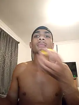 Snapshot of 29YOURZ_28_ chatting on December 2, 7:47 pm 29YOURZ 28  online show from December 2, 7:47 pm