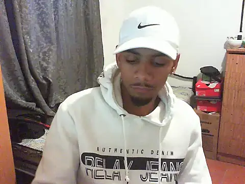 Snapshot of 29YOURZ_28_ chatting on September 15, 3:02 pm 29YOURZ 28  online show from September 15, 3:02 pm