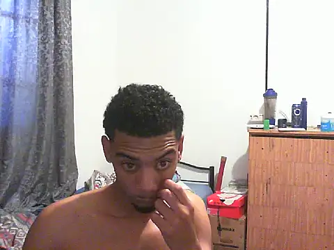 Snapshot of 29YOURZ_28_ chatting on February 17, 5:47 am 29YOURZ 28  online show from February 17, 5:47 am