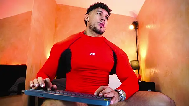 MassimoWalton2 online show from May 25, 3:24 am
