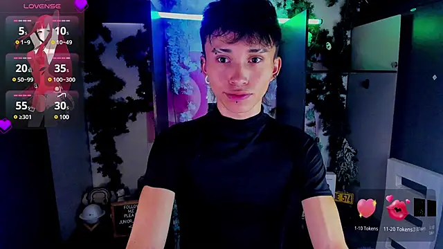 juniior 2311  online show from February 20, 9:09 pm