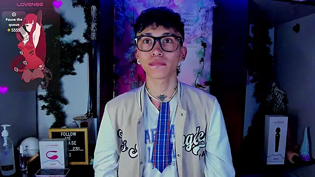 juniior 2311  online show from March 7, 5:07 am