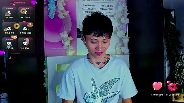 juniior 2311  online show from February 16, 9:05 pm