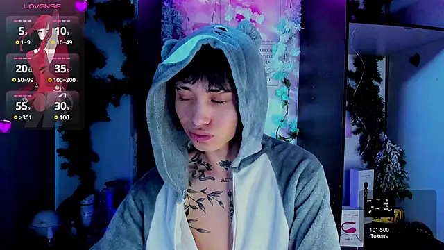 juniior 2311  online show from February 28, 1:47 pm