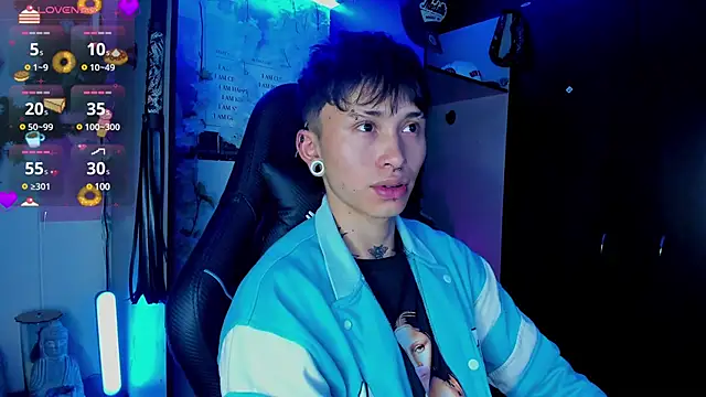 juniior 2311  online show from March 17, 8:51 pm