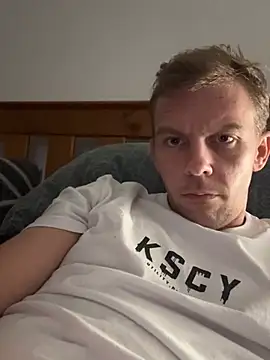 aus guy93 online show from July 18, 7:08 pm