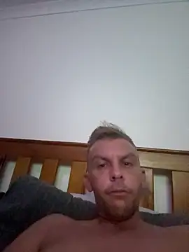 aus guy93 online show from March 6, 7:33 pm