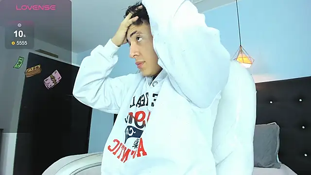 Lobo 17  online show from December 14, 3:46 am