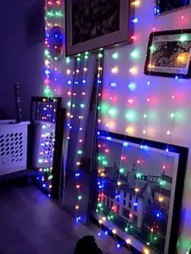 Snapshot of QcMisterv13 chatting on February 8, 1:32 am QcMisterv13 online show from February 8, 1:32 am