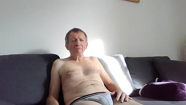 naturiste974 online show from October 1, 3:05 pm