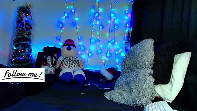 Snapshot of twink_sebas_ chatting on December 27, 1:32 am twink sebas  online show from December 27, 1:32 am