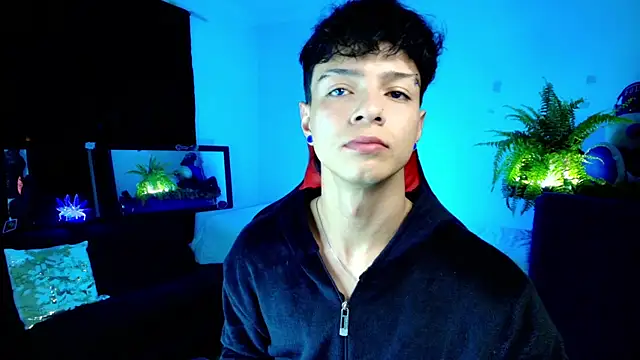 Snapshot of twink_sebas_ chatting on October 7, 5:00 am twink sebas  online show from October 7, 5:00 am