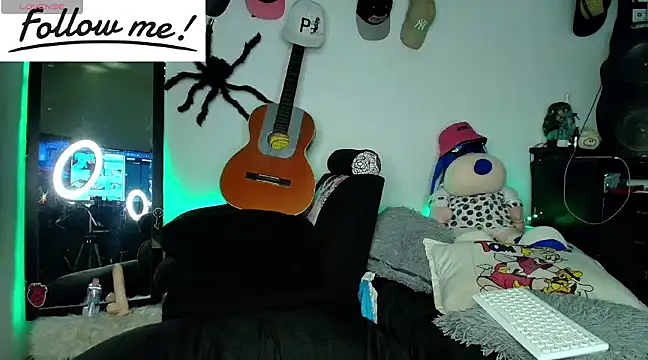 Snapshot of twink_sebas_ chatting on December 5, 11:29 pm twink sebas  online show from December 5, 11:29 pm
