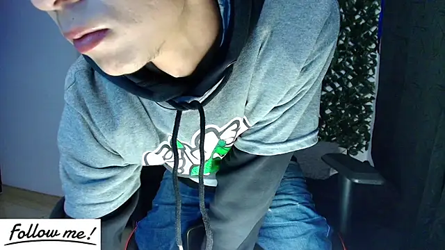 Snapshot of twink_sebas_ chatting on January 18, 3:46 am twink sebas  online show from January 18, 3:46 am