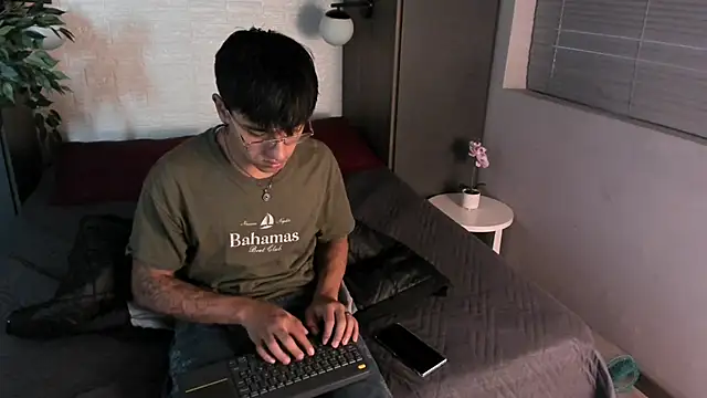 Snapshot of Andy_Joy_ chatting on October 6, 11:04 am Andy Joy  online show from October 6, 11:04 am