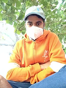 Ishan003 online show from December 14, 1:12 am