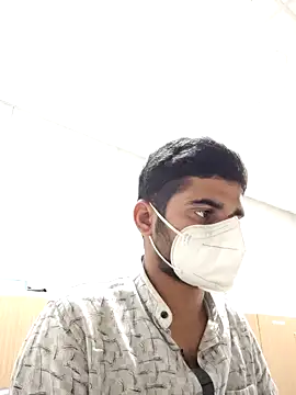 Ishan003 online show from December 13, 1:33 pm